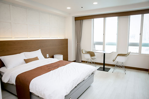산모실<br/><span>Maternity room</span> 이미지